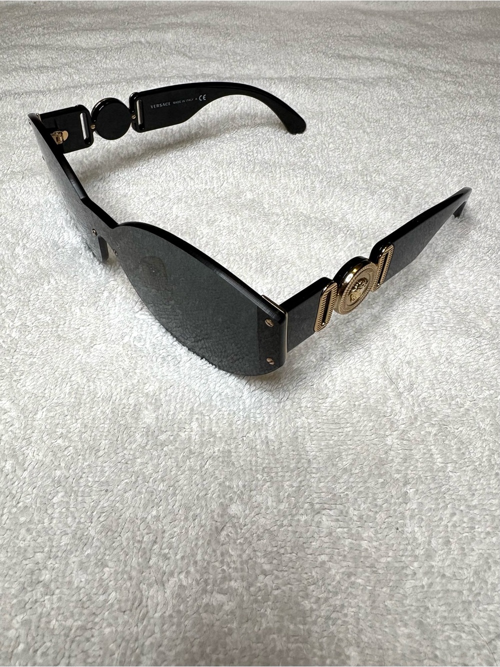 Versace VE 2224 SUNGLASSES barley used